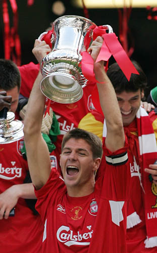 英雄联盟S15-赛地聚焦：足总杯转会期热度飙升，瓦伦西亚队长鼓劲，信心回归，球队文化再被提及的简单介绍